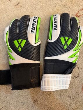 Vizari Goalkeeper Gloves in Black, White & Neon Green